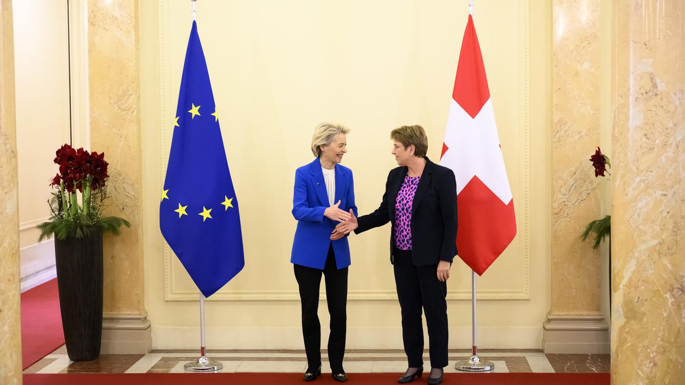 La consigliera federale Viola Amherd con la presidente della Commissione UE Ursula von der Leyen, 20.12.2024